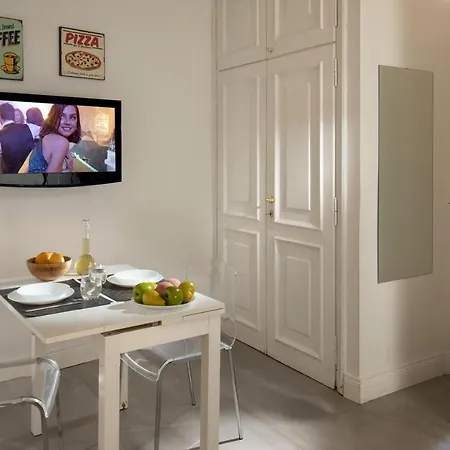 Cozy Parlamento * روما